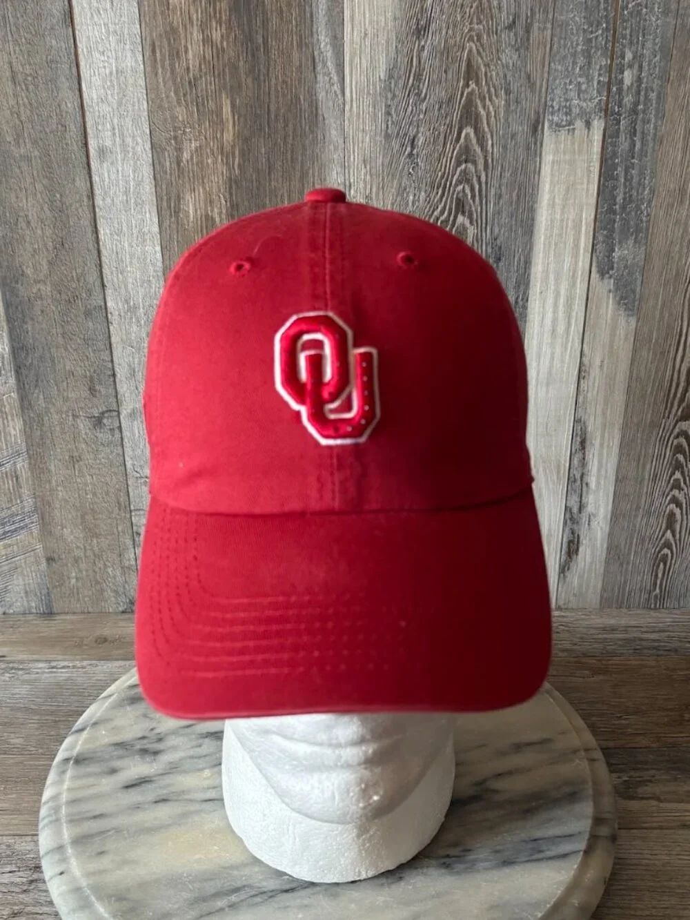 Women's NCAA Oklahoma Sooners Red adjustable baseball cap